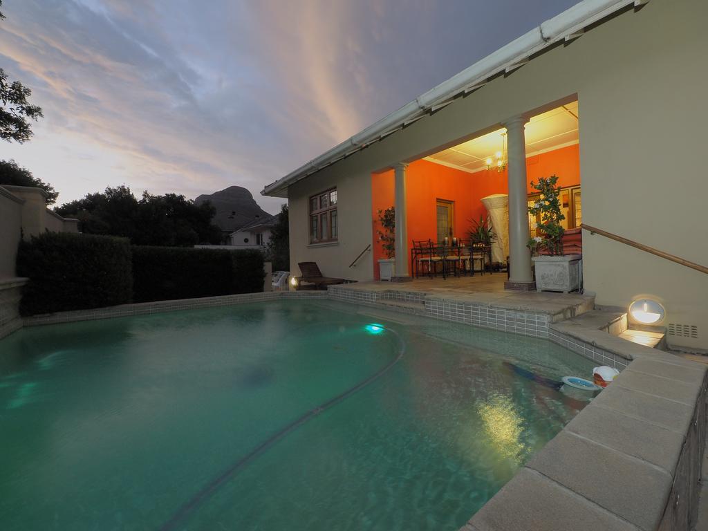 Redbourne Hilldrop Guesthouse B&B Cape Town Exterior photo